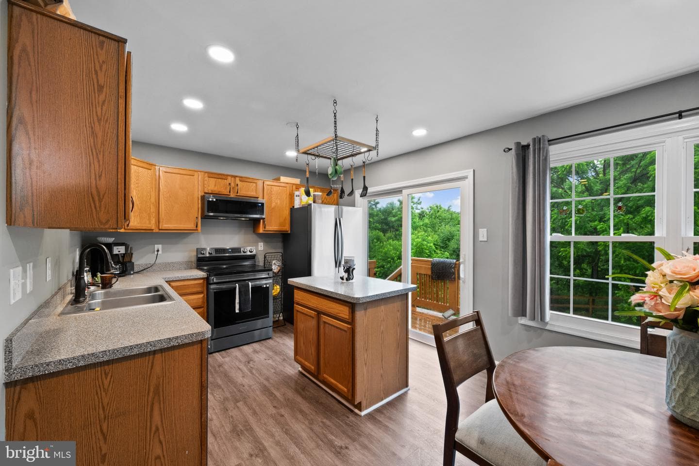 79 Crimson Avenue photo 9