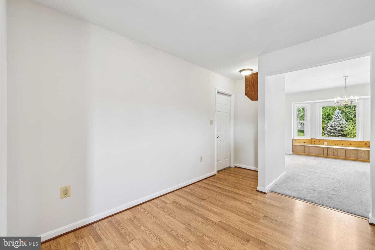 902 Clauser Court photo 16