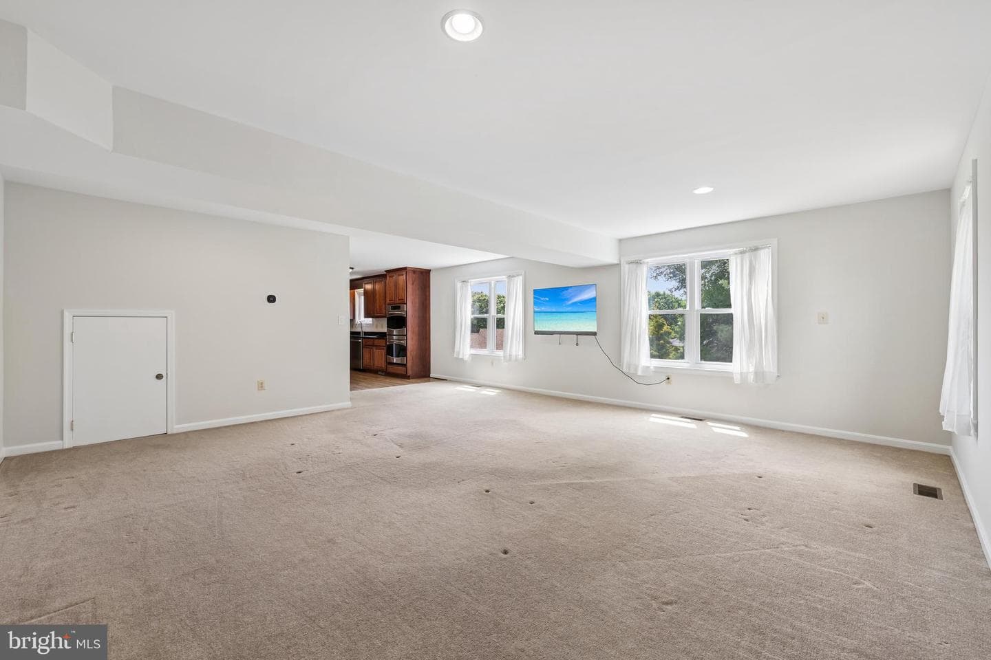 902 Clauser Court photo 27