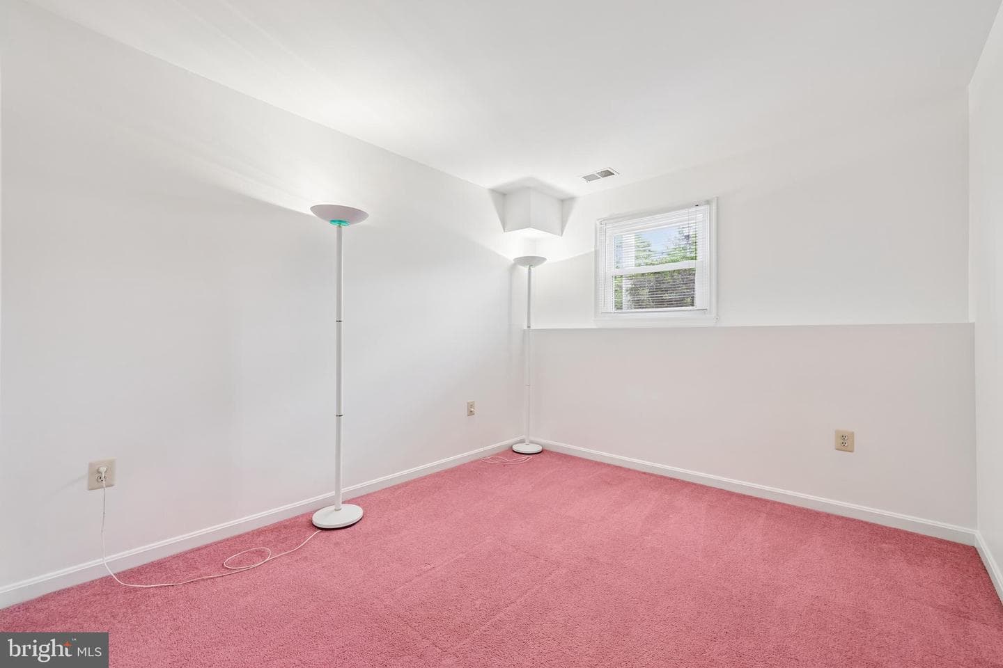 902 Clauser Court photo 33