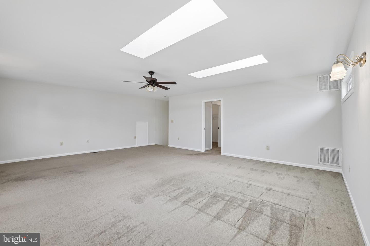 902 Clauser Court photo 39