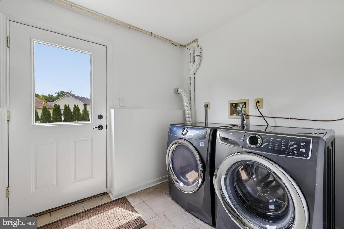 902 Clauser Court photo 68