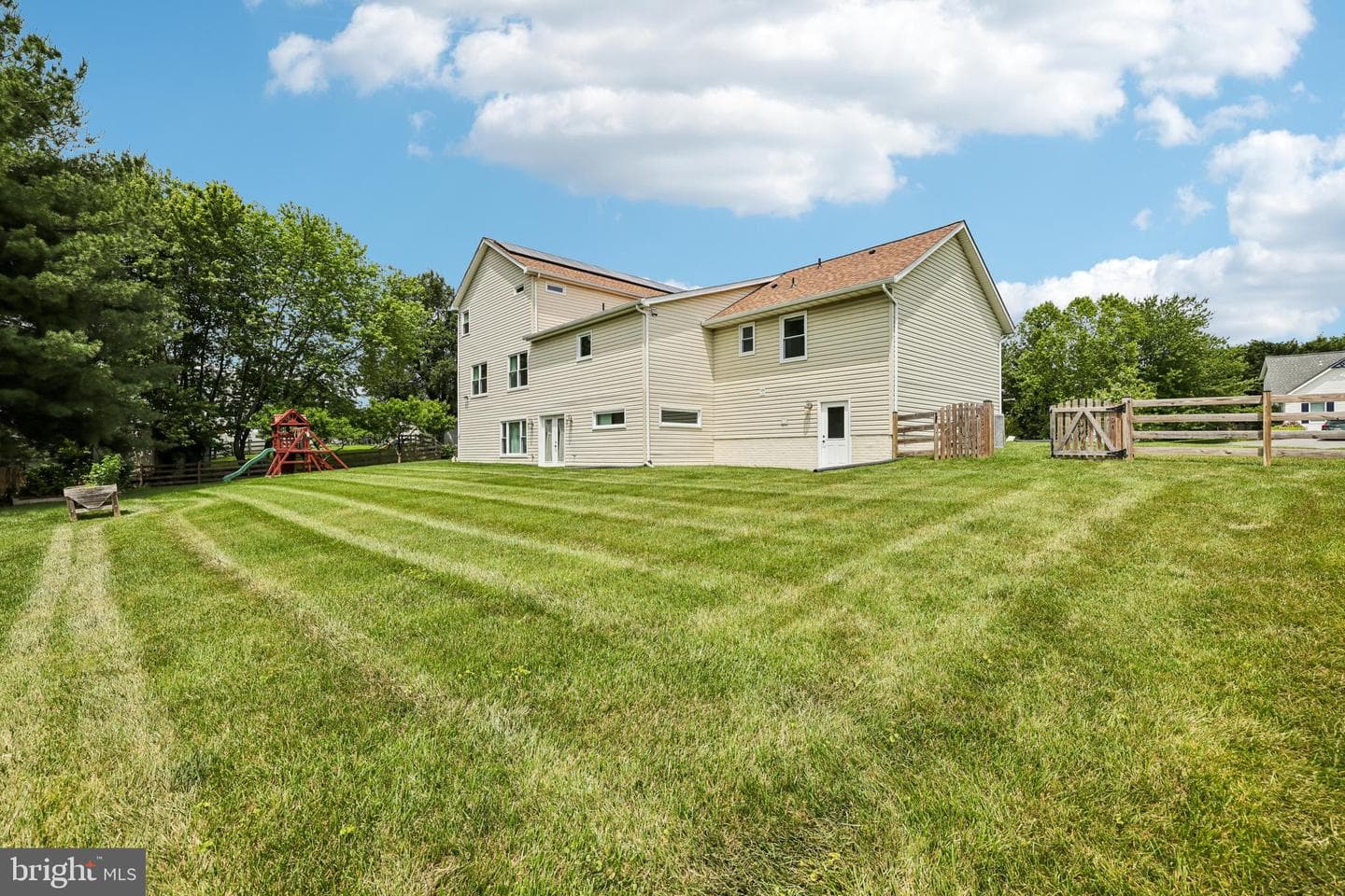 902 Clauser Court photo 76