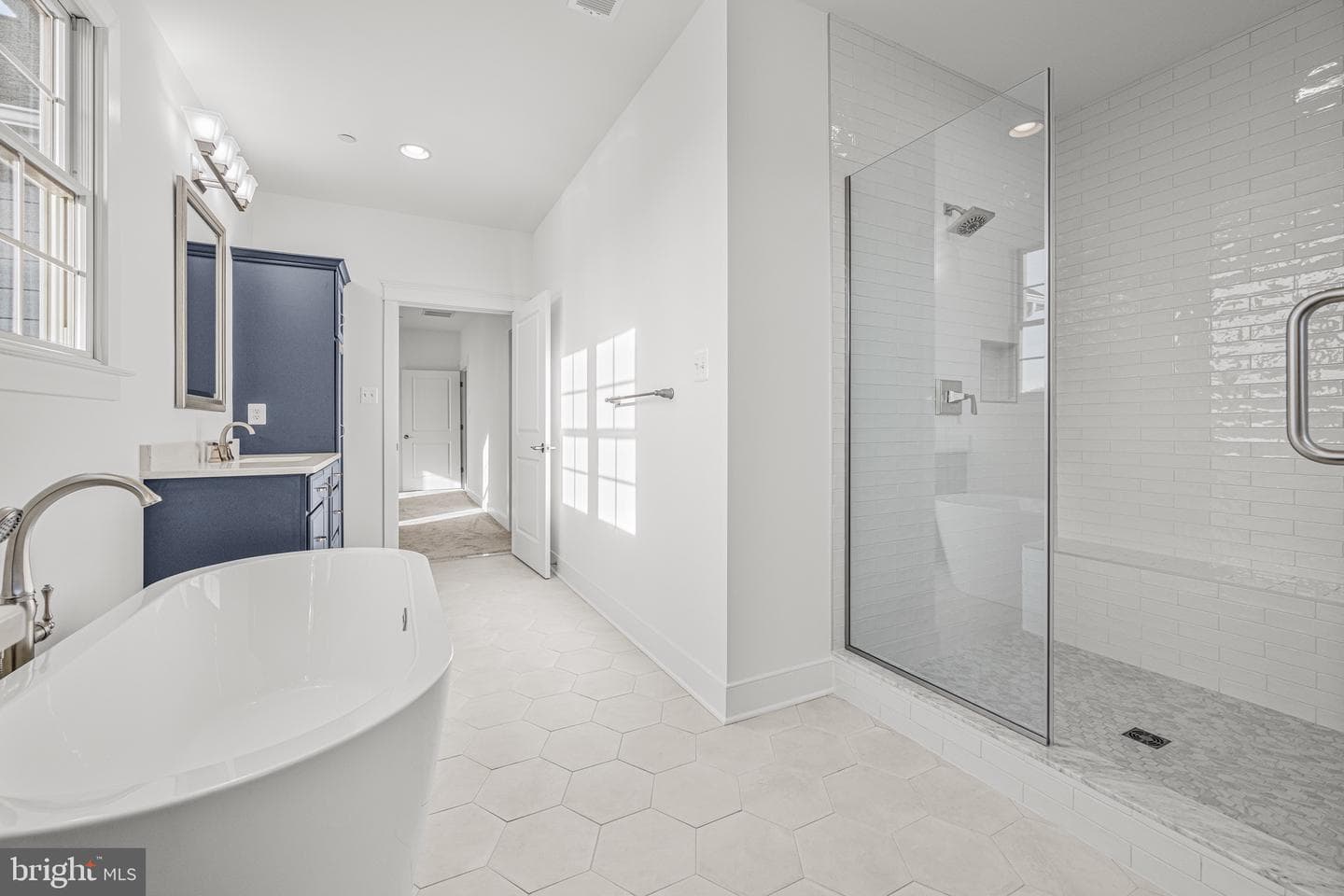 102 Kenard Drive photo 11