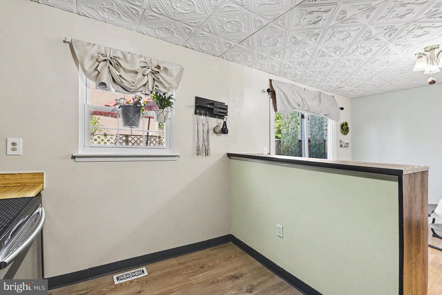 202 Gallatin Court photo 12