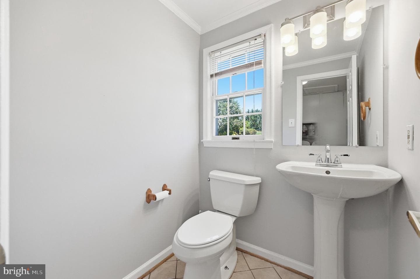 3814 Boteler Road photo 17