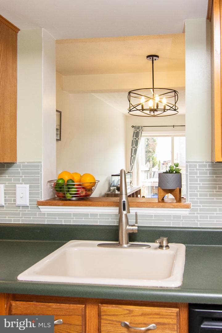 4609 Marksman Court photo 9