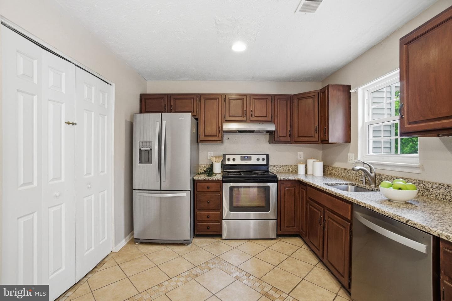 1012 Balsam Lane photo 11