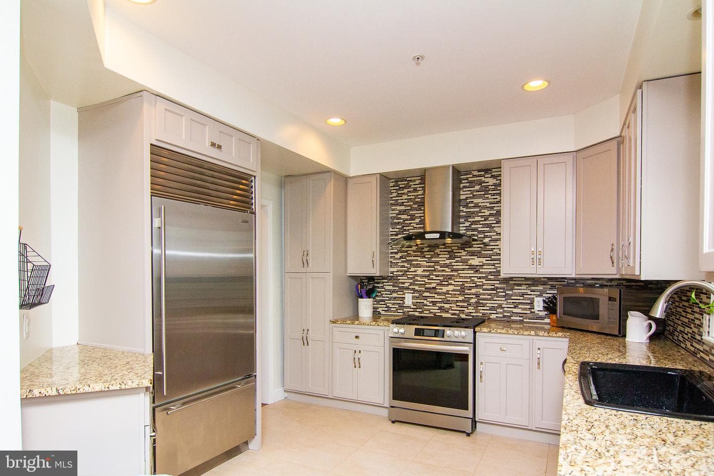 2803 Hilltop Drive photo 11