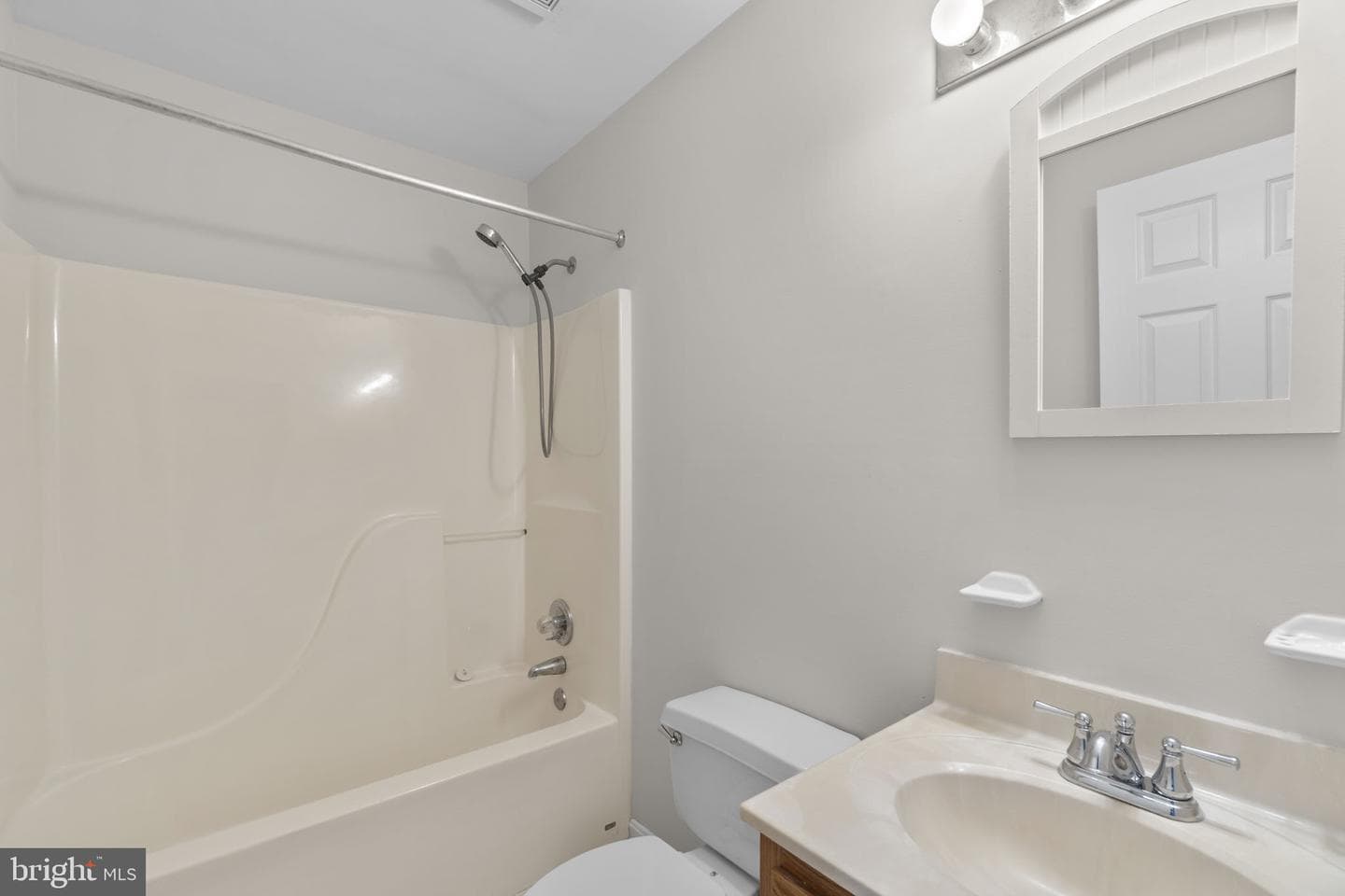 129 N Towne Court photo 14