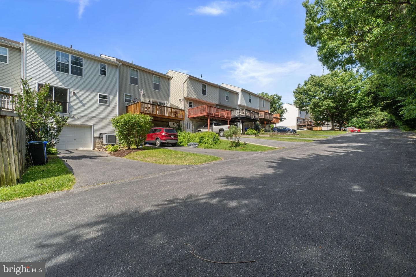 129 N Towne Court photo 30