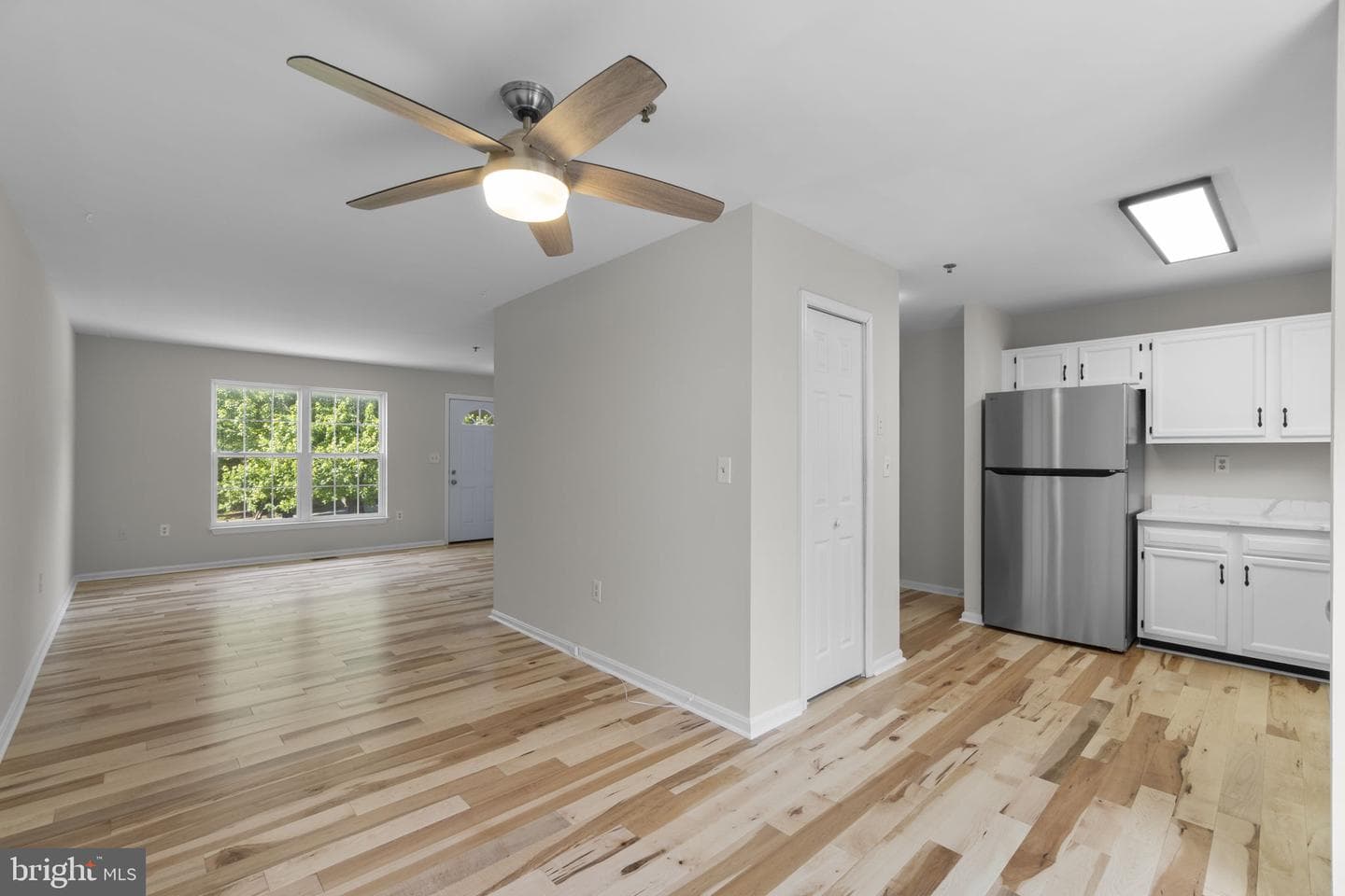 129 N Towne Court photo 6