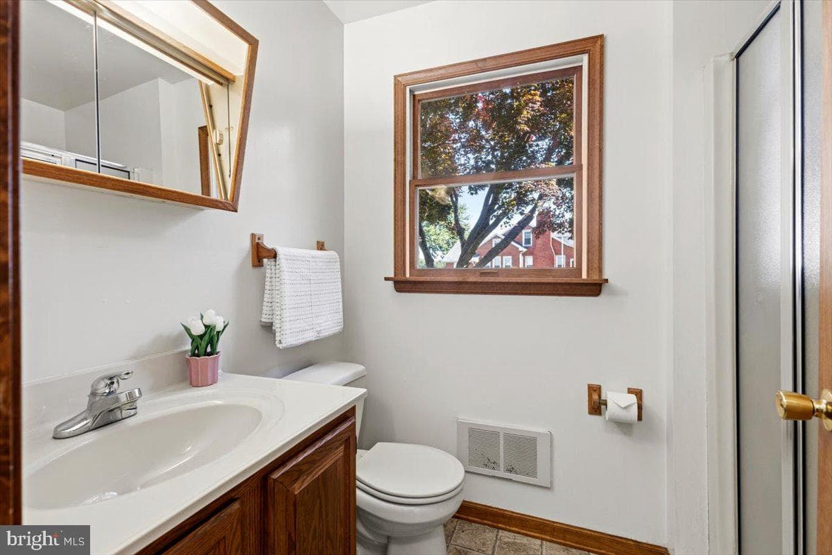 6824 Woodbine Road photo 14