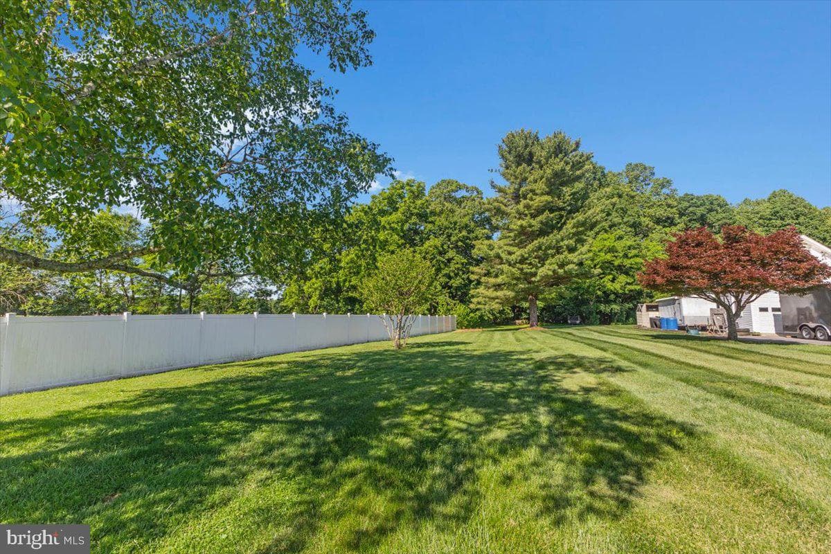 6824 Woodbine Road photo 30