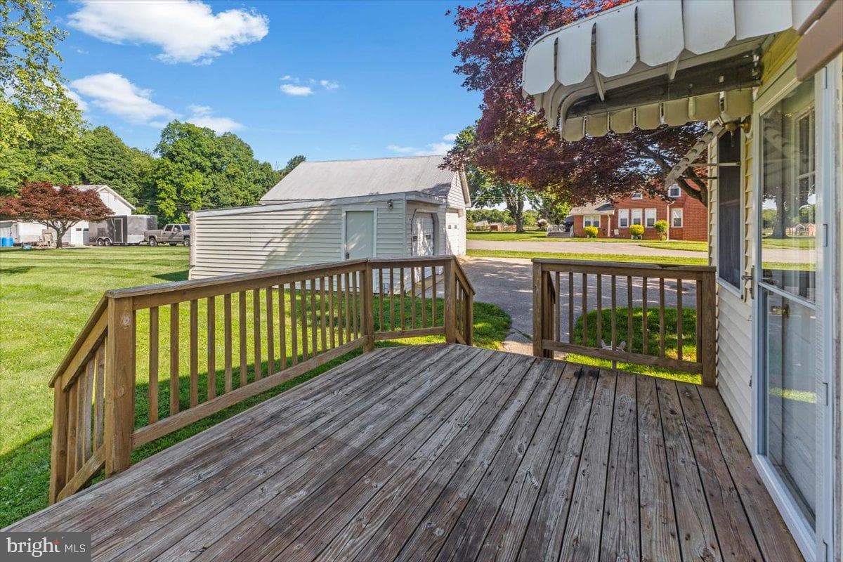 6824 Woodbine Road photo 31