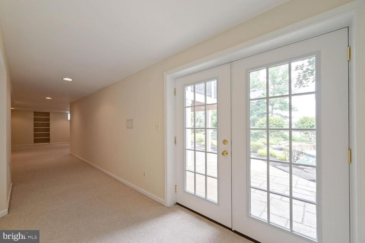 2074 Hammond Avenue photo 37