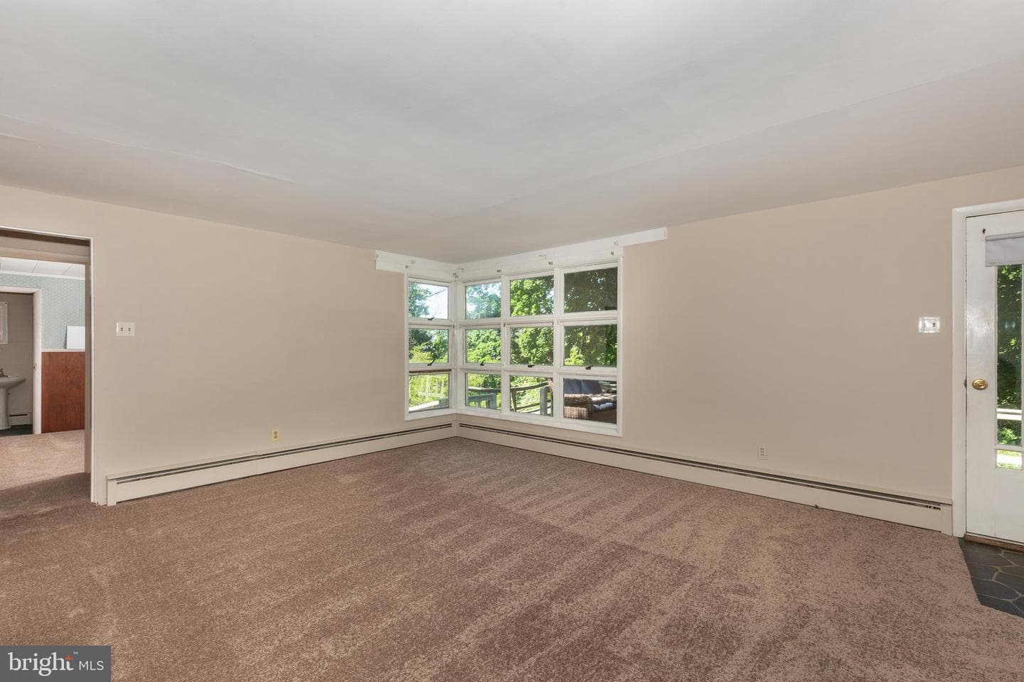 1023 Cherrytown Road photo 9