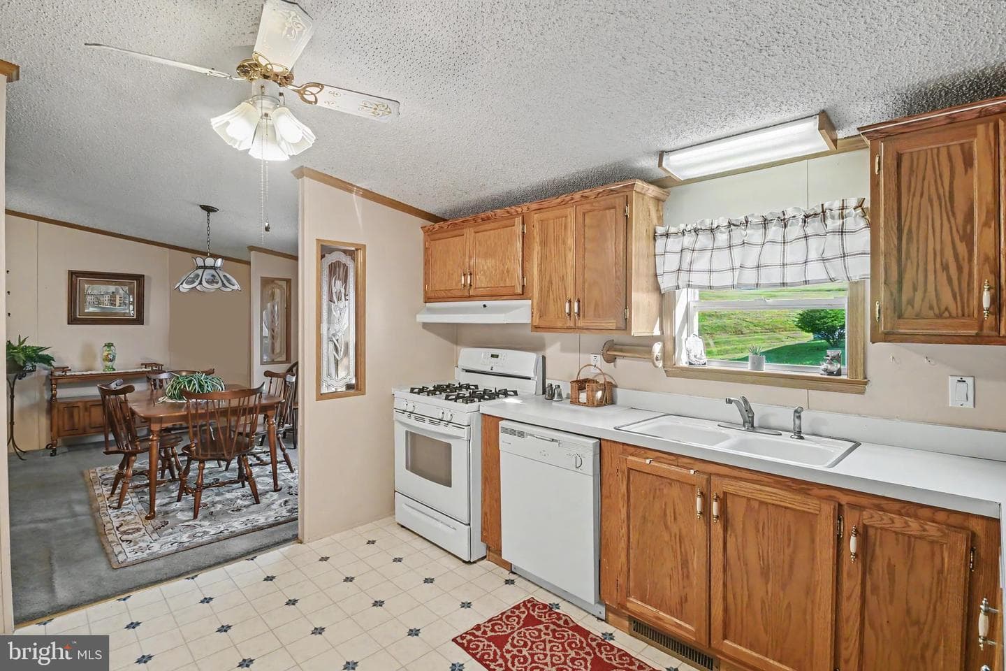 121 Lassiter Circle photo 7