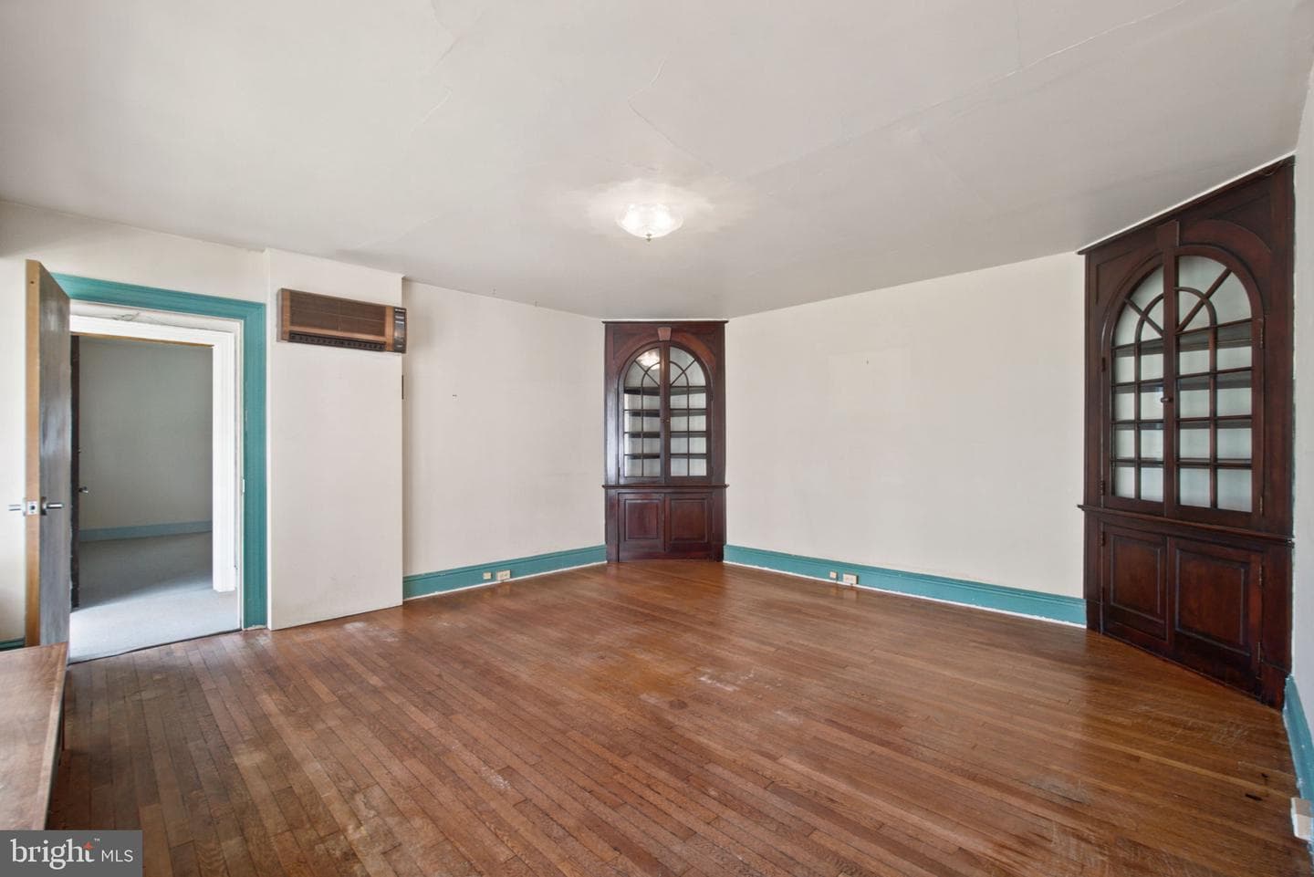 112 E Main Street photo 12
