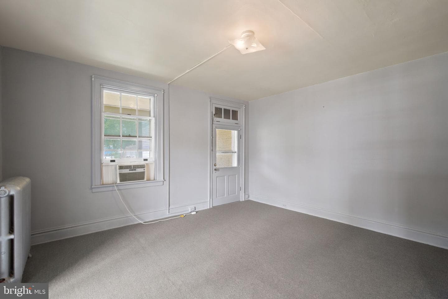 112 E Main Street photo 23