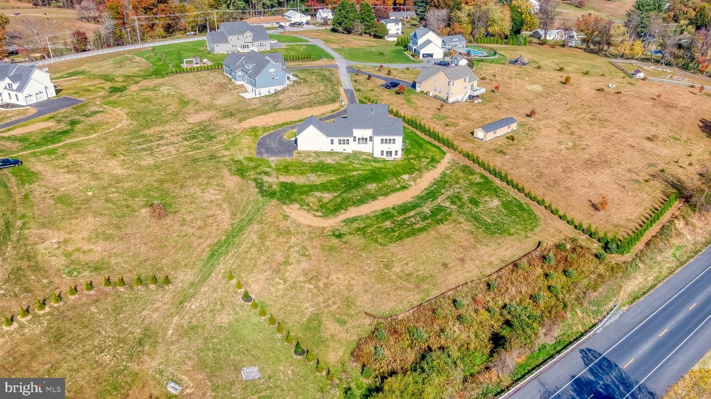 2527a Fourleaf Drive photo 57