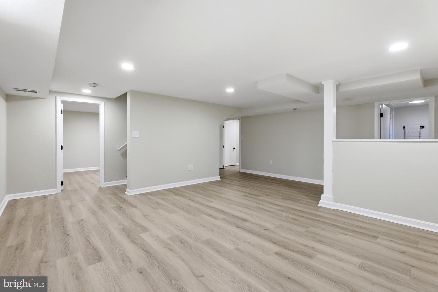 6330 Freedom Avenue photo 25