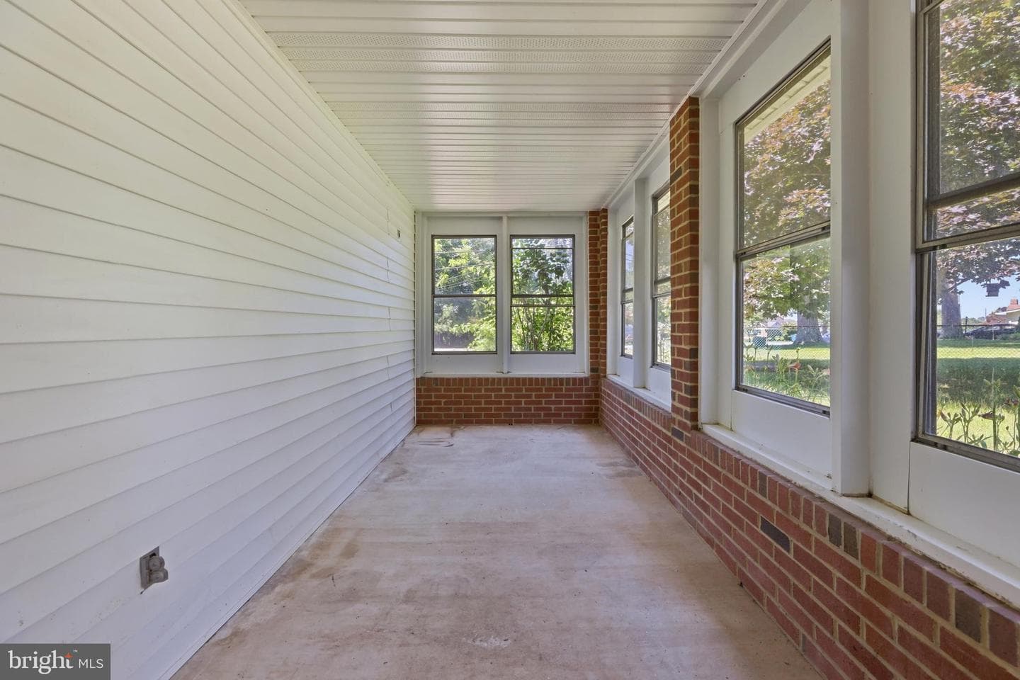 6330 Freedom Avenue photo 34