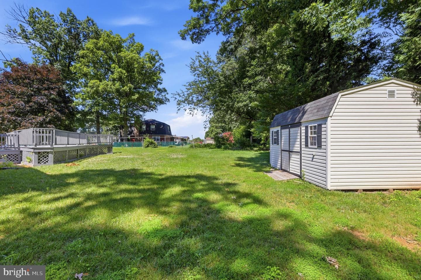 6330 Freedom Avenue photo 38