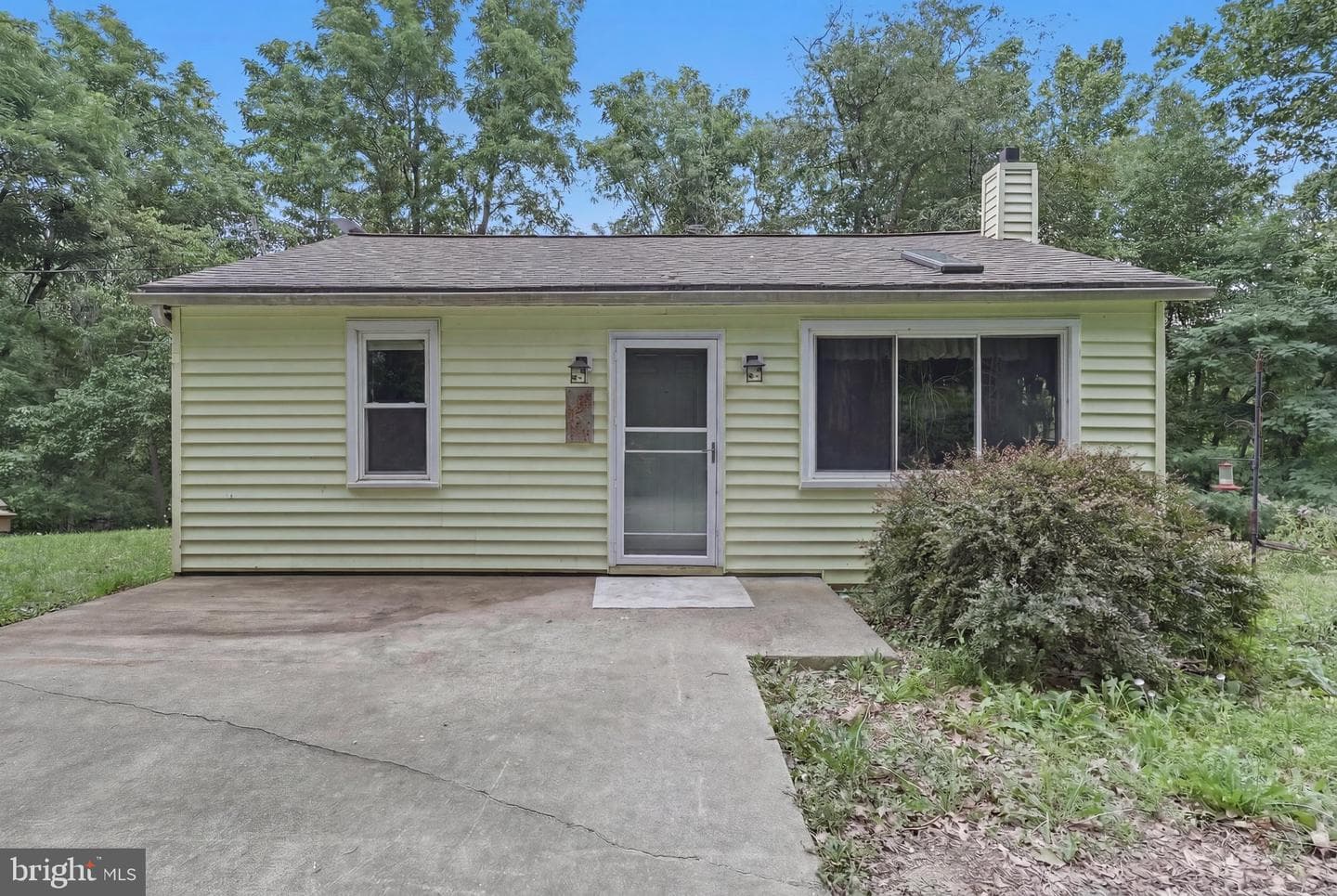 106 E Deep Run Road photo 1