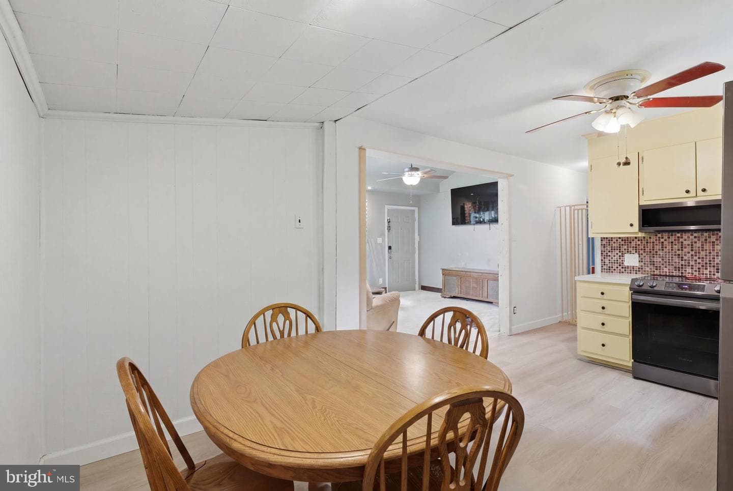 106 E Deep Run Road photo 12