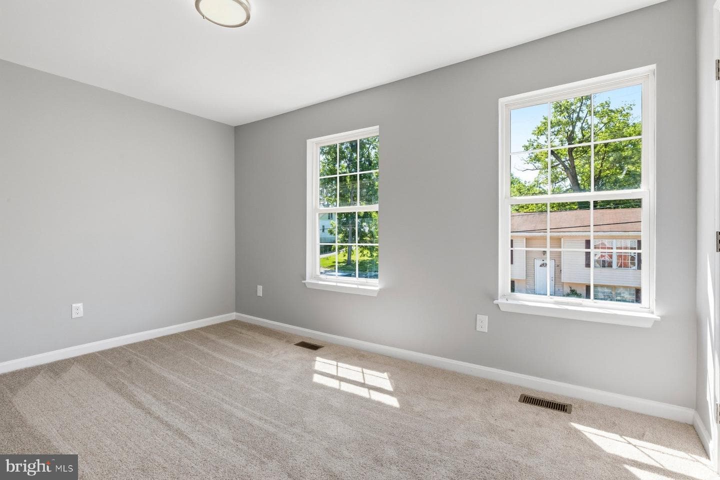 176 S Court Street photo 25
