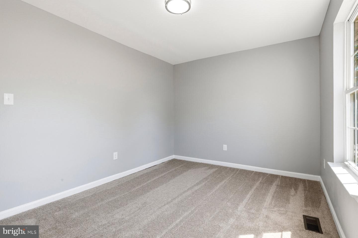 176 S Court Street photo 26