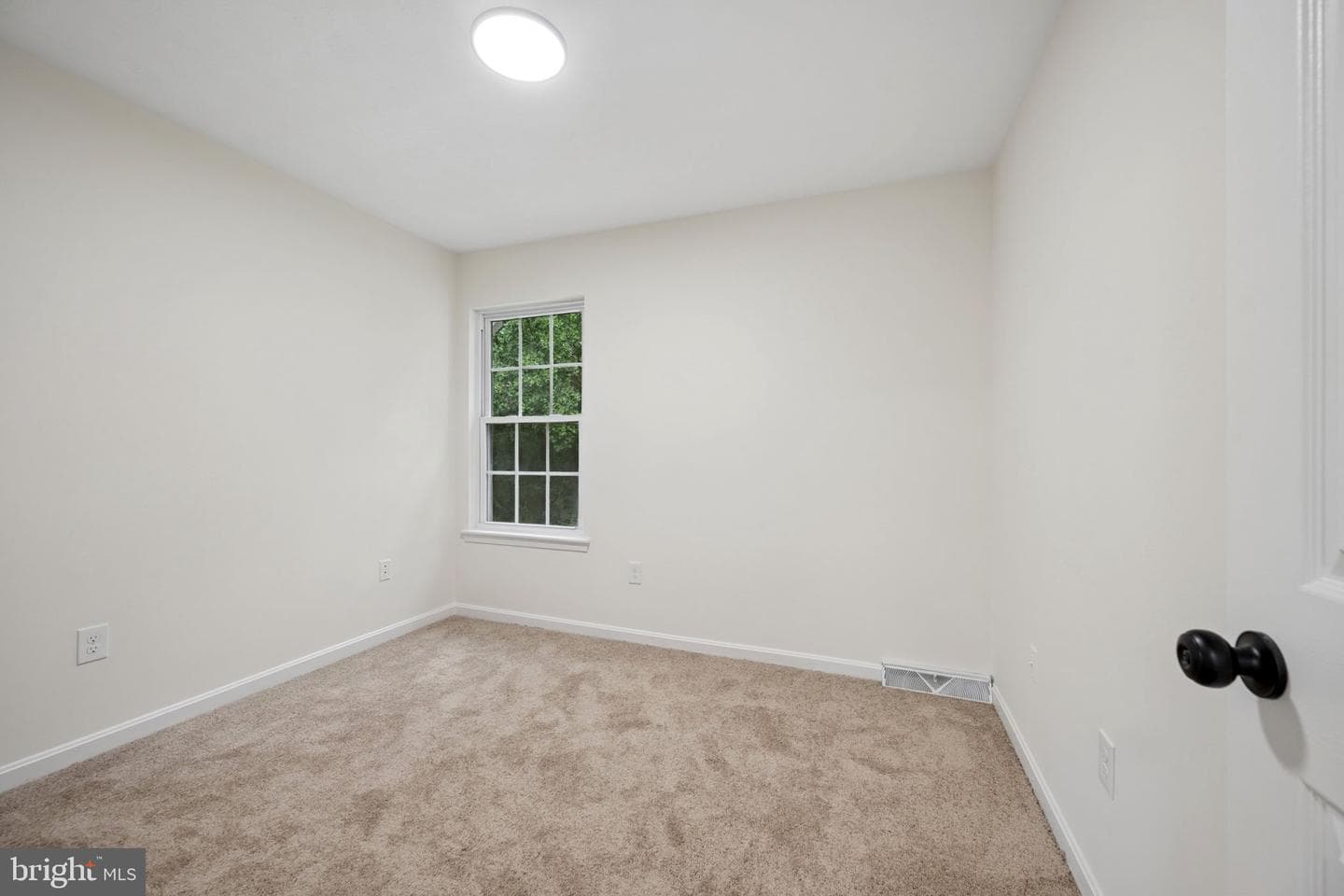440 Silver Court photo 22