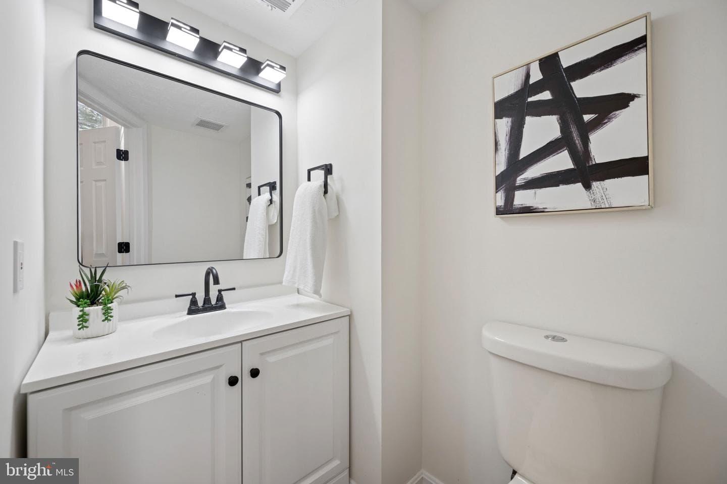 440 Silver Court photo 29