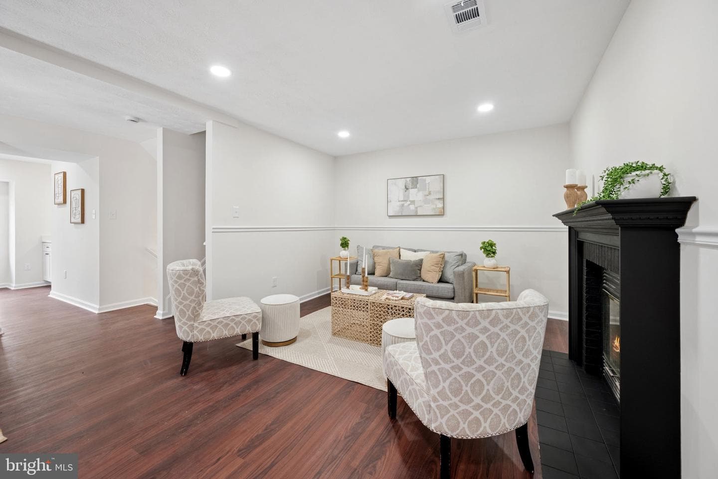 440 Silver Court photo 7