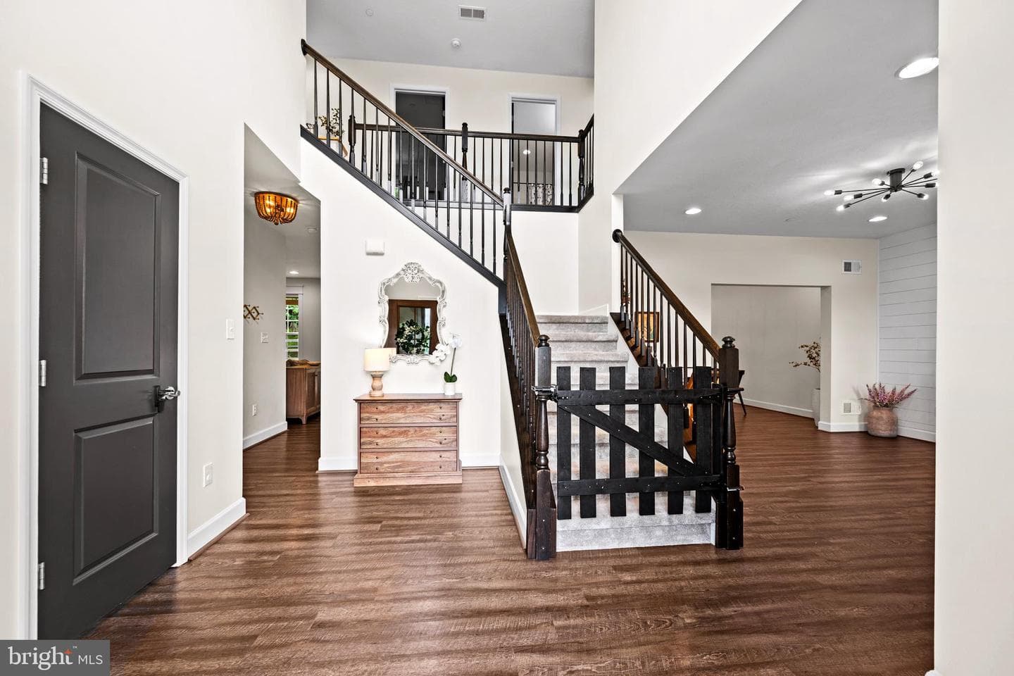 3270 Pipe Creek View Drive photo 4