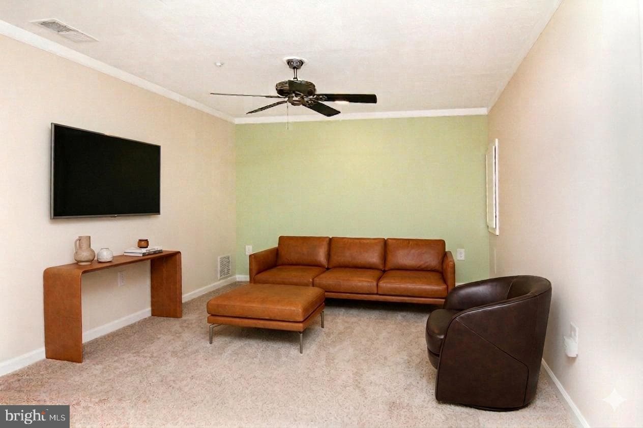 647 Windsor Drive photo 27