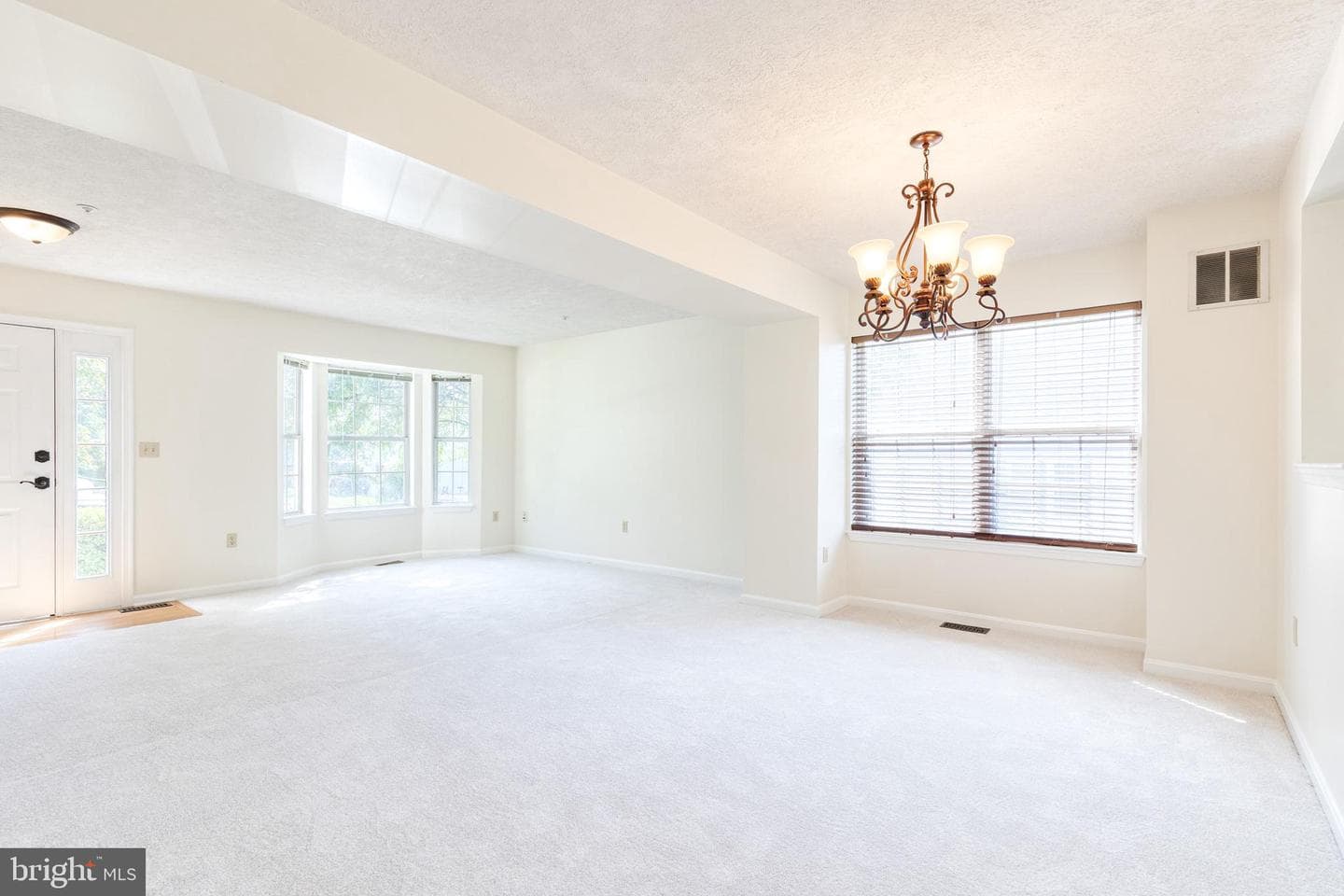 710 Medinah Circle photo 8