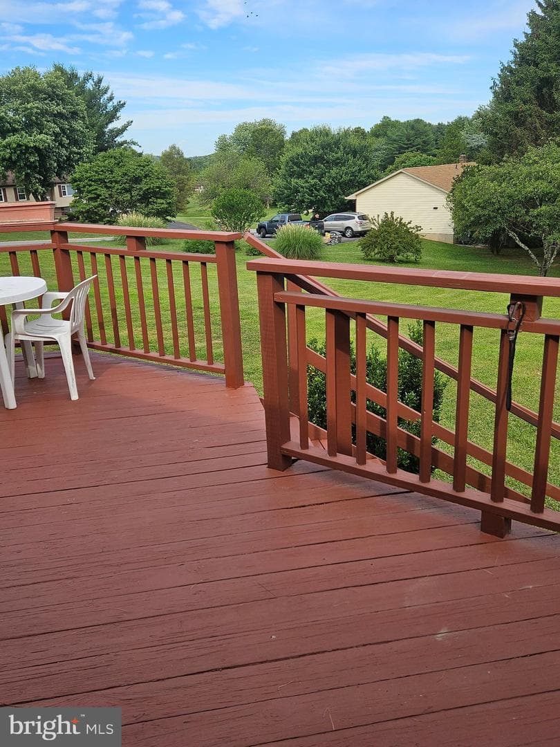 1497 Algonquin Court photo 18