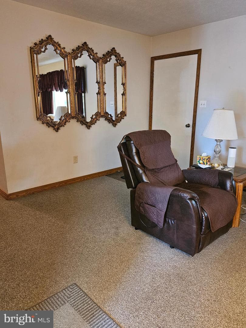 1497 Algonquin Court photo 4