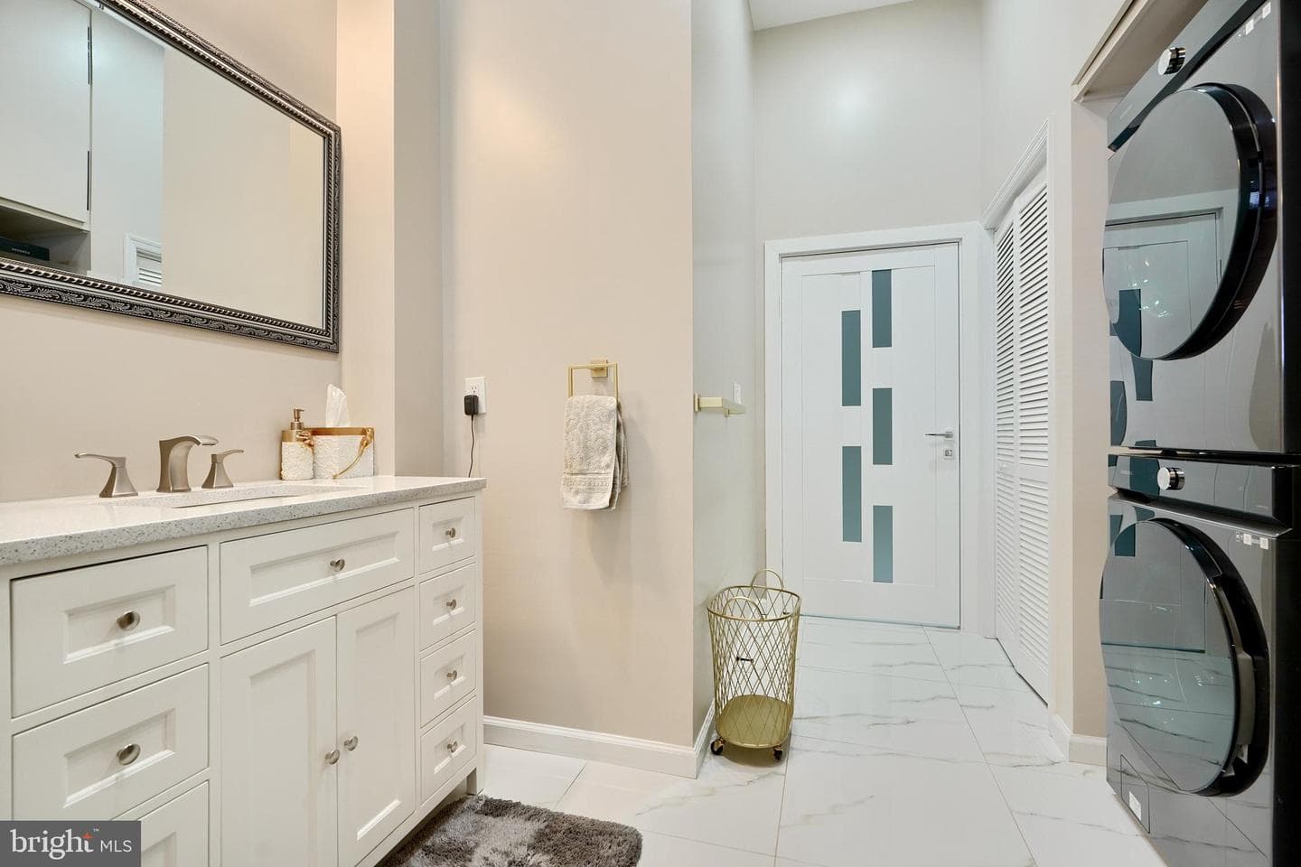 5021 Harney Road photo 45
