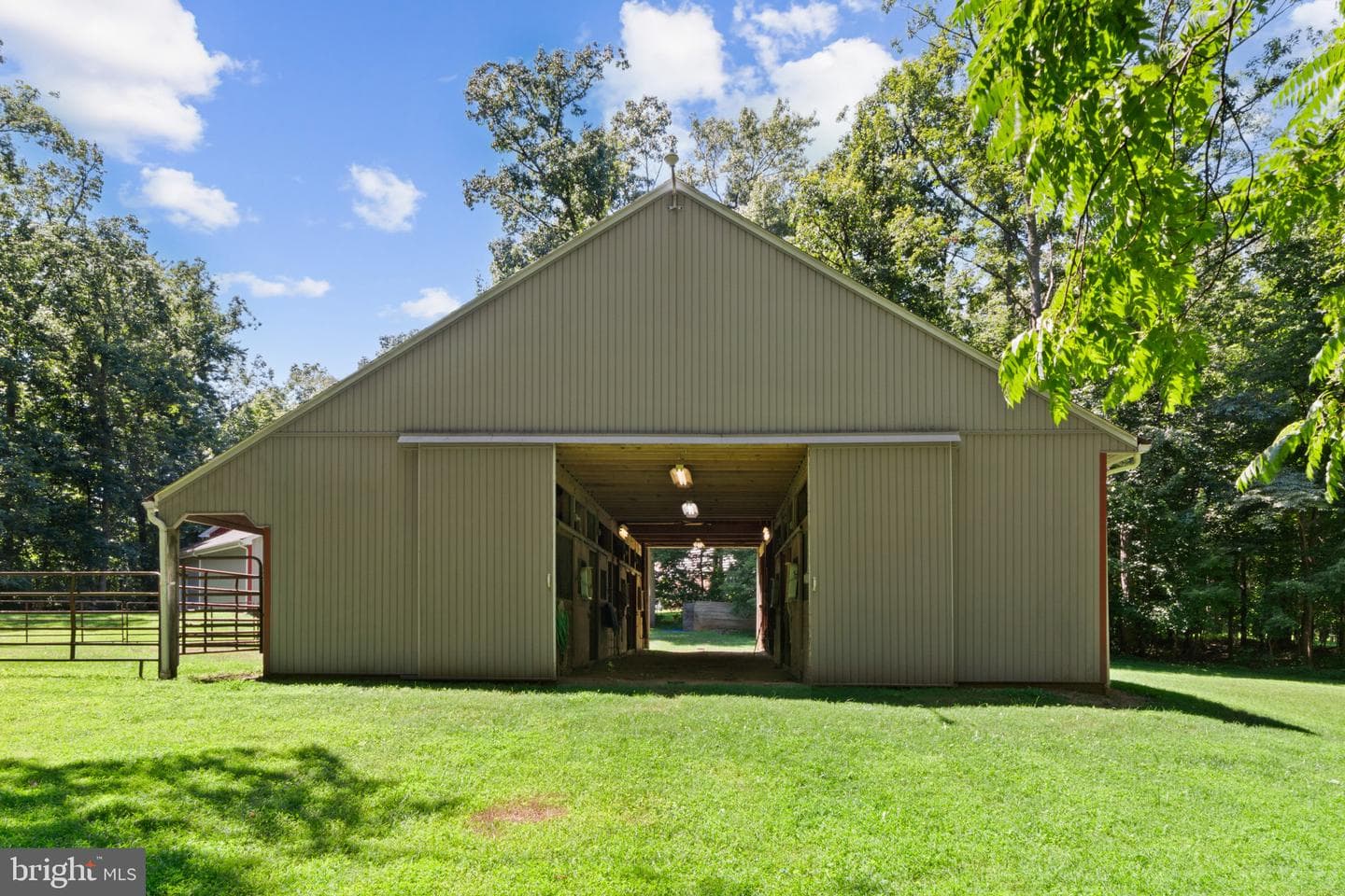 2597 Braddock Road photo 29