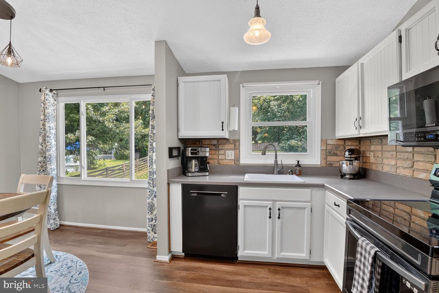 1686 Gemini Drive photo 9