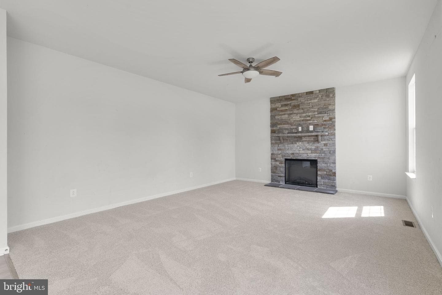 103 Wildflower Street photo 16