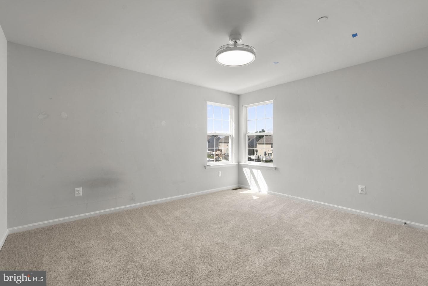 103 Wildflower Street photo 29