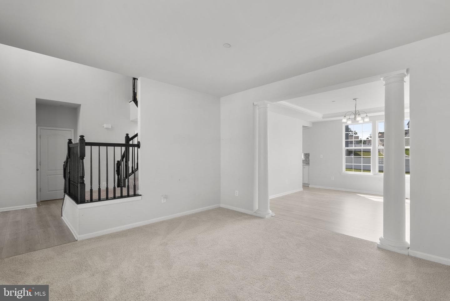 103 Wildflower Street photo 5