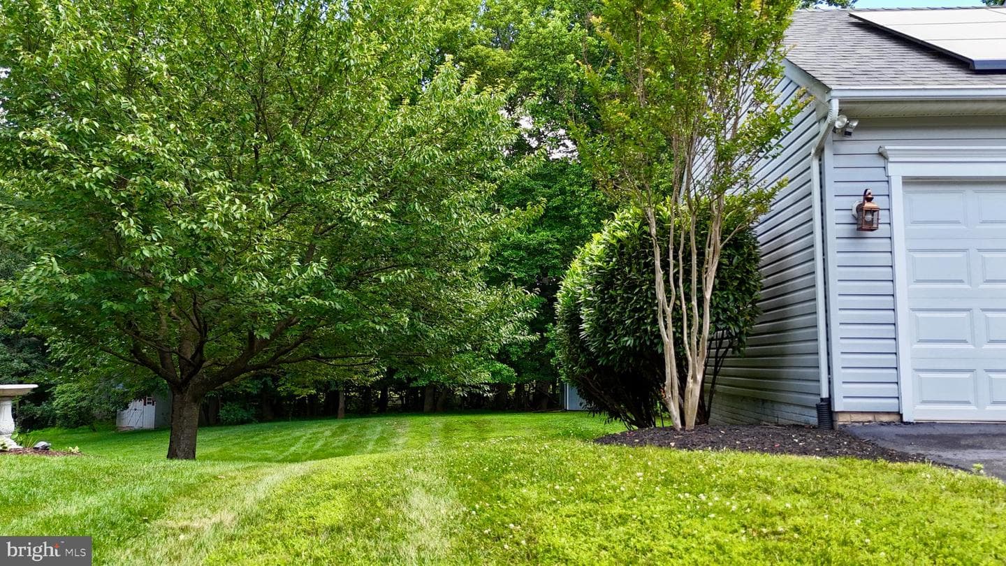 812 Caren Drive photo 34