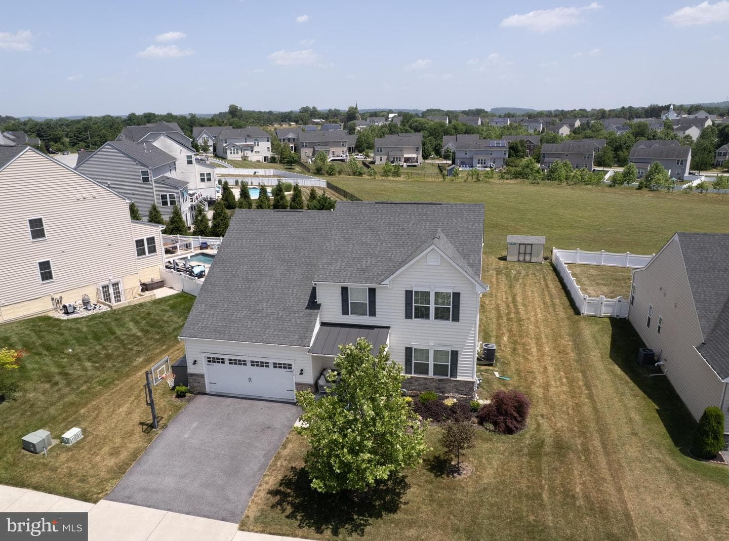 810 Amherst Lane photo 3