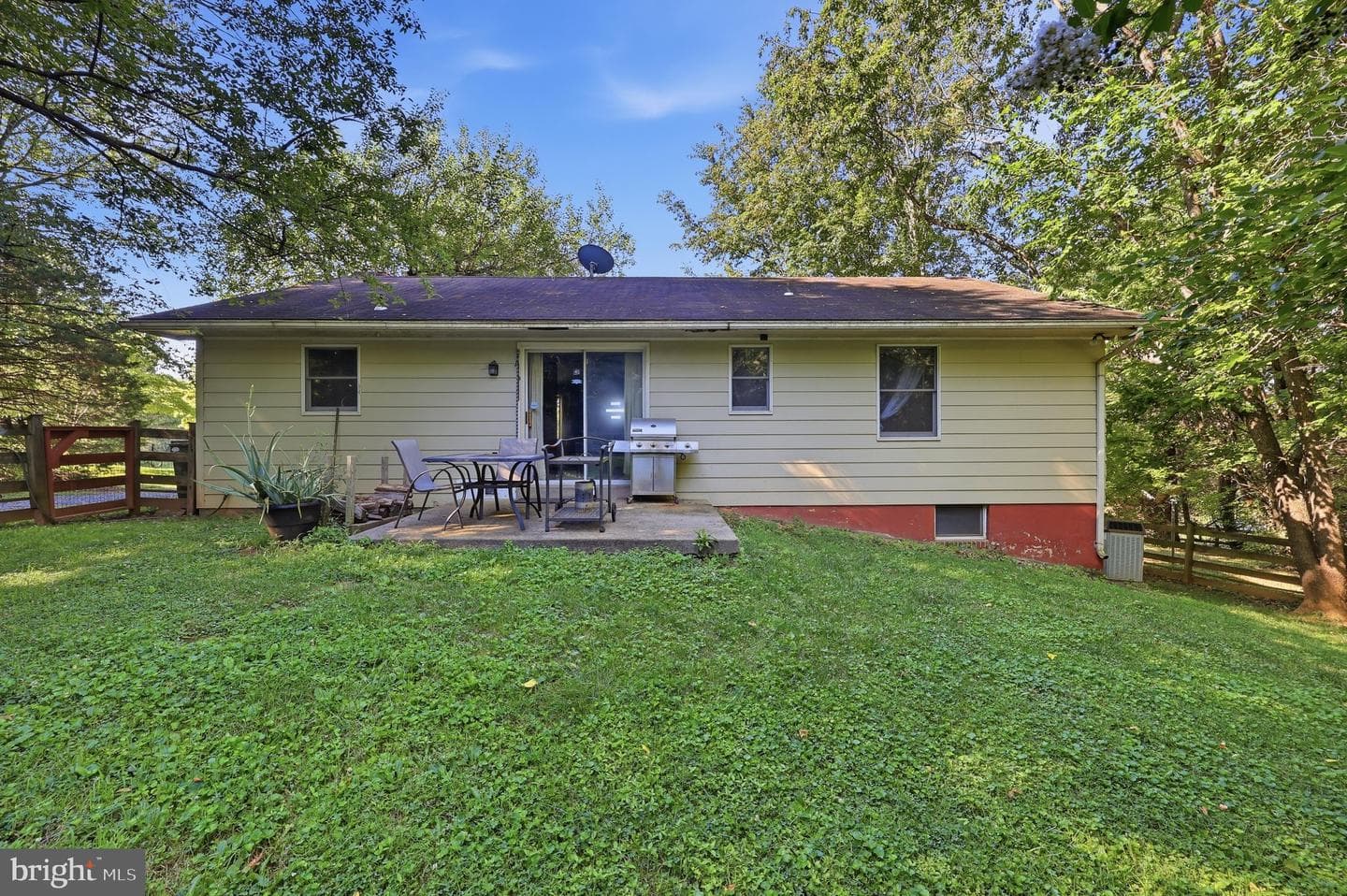 1812 W Liberty Road photo 43