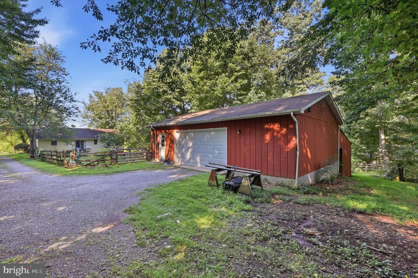 1812 W Liberty Road photo 51